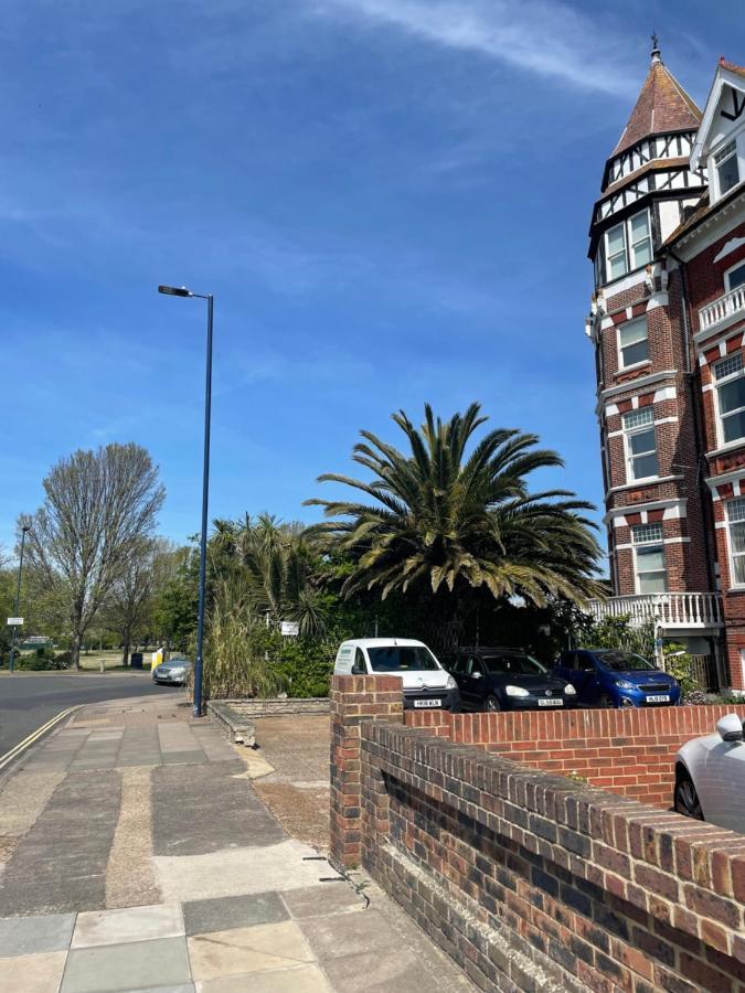 Southsea Retreat Apartment Bagian luar foto