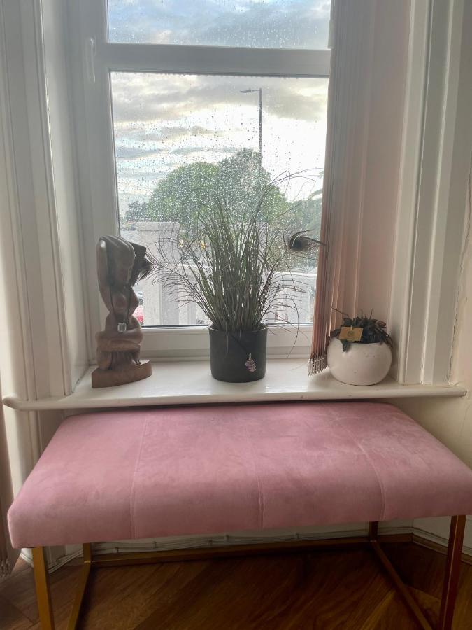 Southsea Retreat Apartment Bagian luar foto