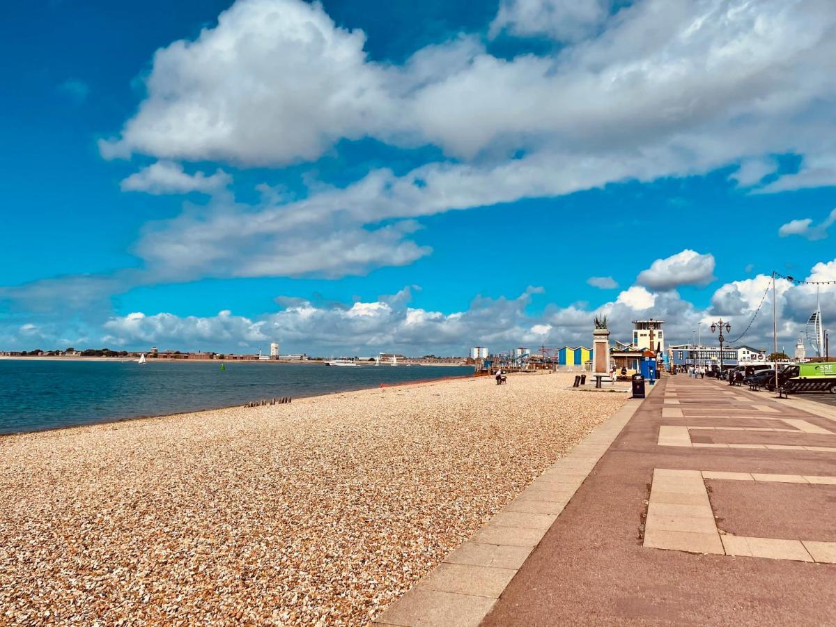 Southsea Retreat Apartment Bagian luar foto