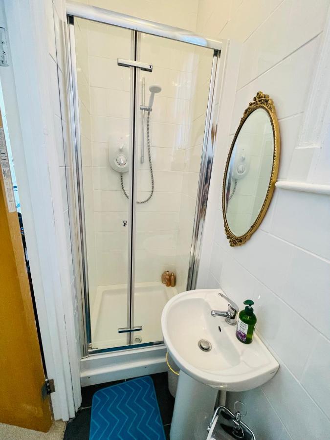 Southsea Retreat Apartment Bagian luar foto