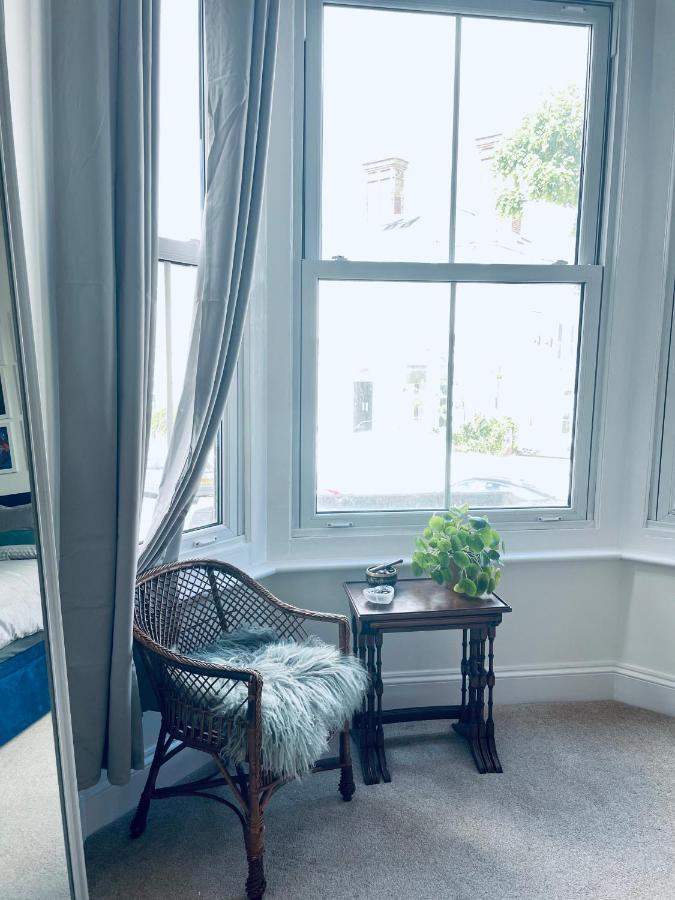 Southsea Retreat Apartment Bagian luar foto