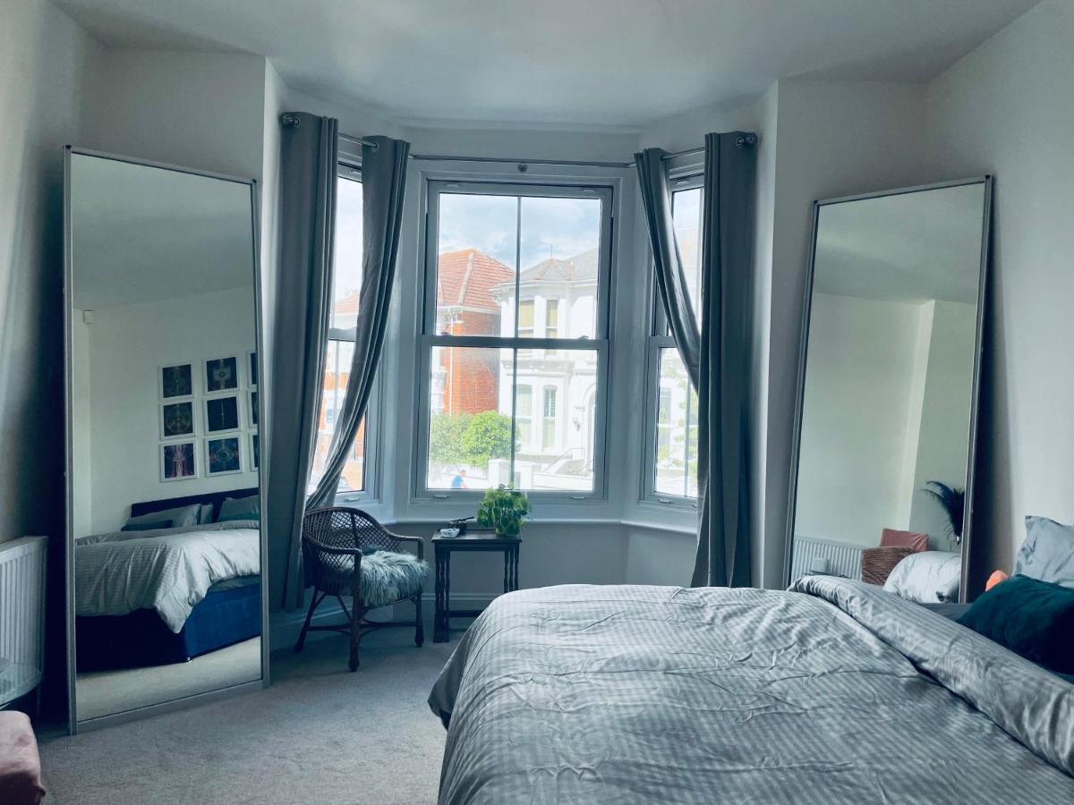 Southsea Retreat Apartment Bagian luar foto